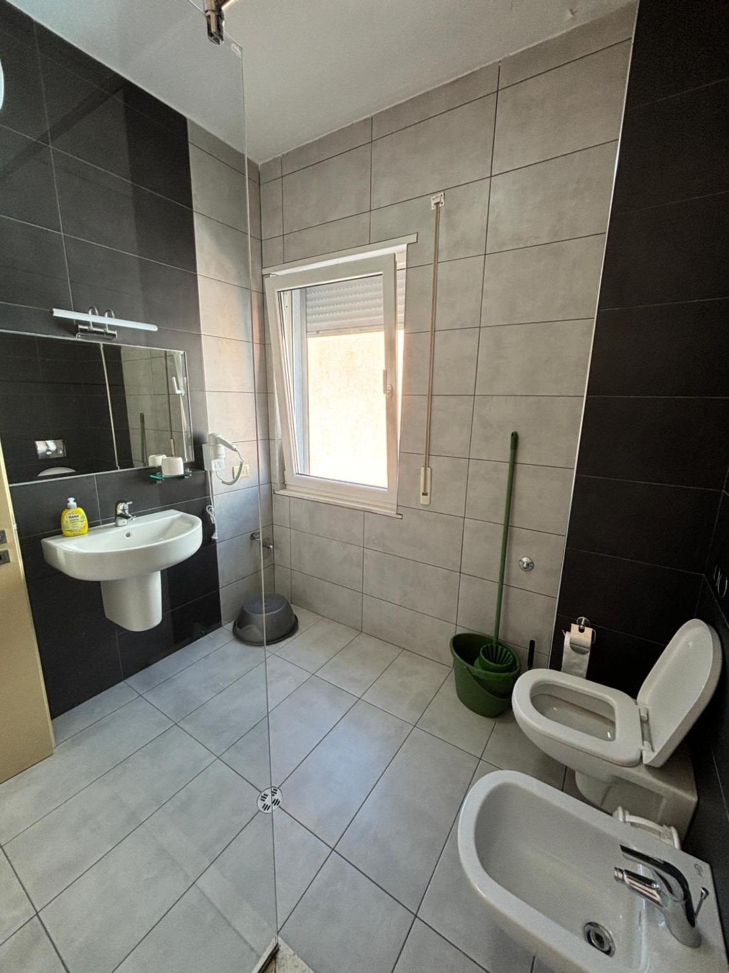Emma'S Apartments Tirana Exterior photo